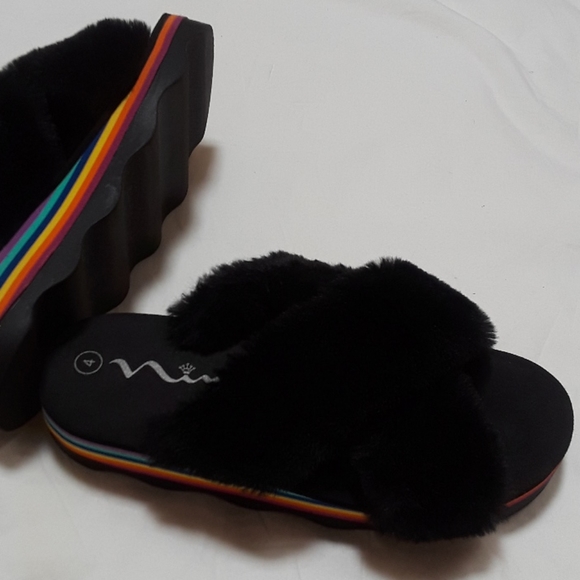 Black faux fur criss cross sandals - Picture 5 of 6